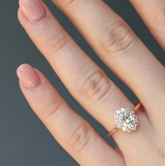 New Egg-Shaped Opal Ring in 18K Rose Gold
