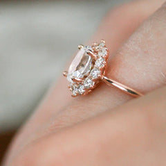 New Egg-Shaped Opal Ring in 18K Rose Gold