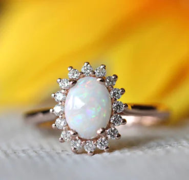 New Egg-Shaped Opal Ring in 18K Rose Gold